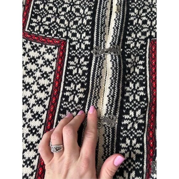 Norlender Wool Cardigan Size L Pewter Button Front Cream Black Red - Picture 11 of 11